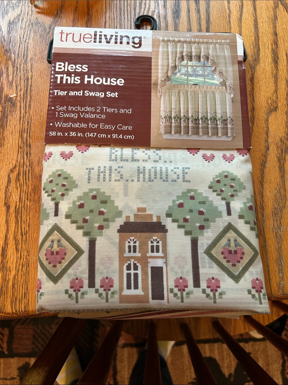 TrueLiving "Bless This House" Tier and Swag Set - Cream, Green, Pink